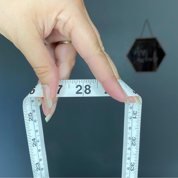 Lululemon On the Fly pant in Dark Olive Size 4 - Picture 9 of 9